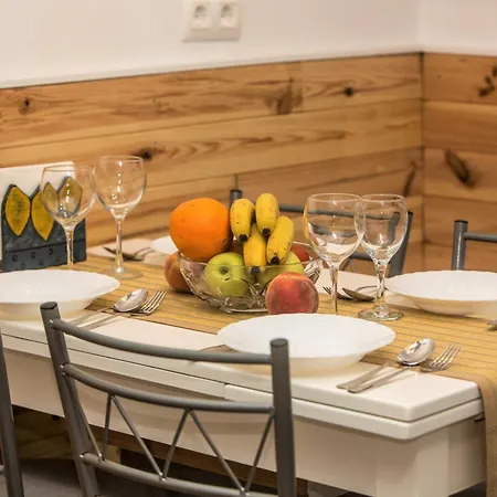 Unique Apt. W/pool- Across The Beach-wifi-a/c Apartamento