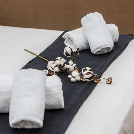 Unique Apt. W/pool- Across The Beach-wifi-a/c Apartamento *